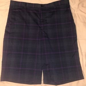 Men’s Nike golf shorts sz 35